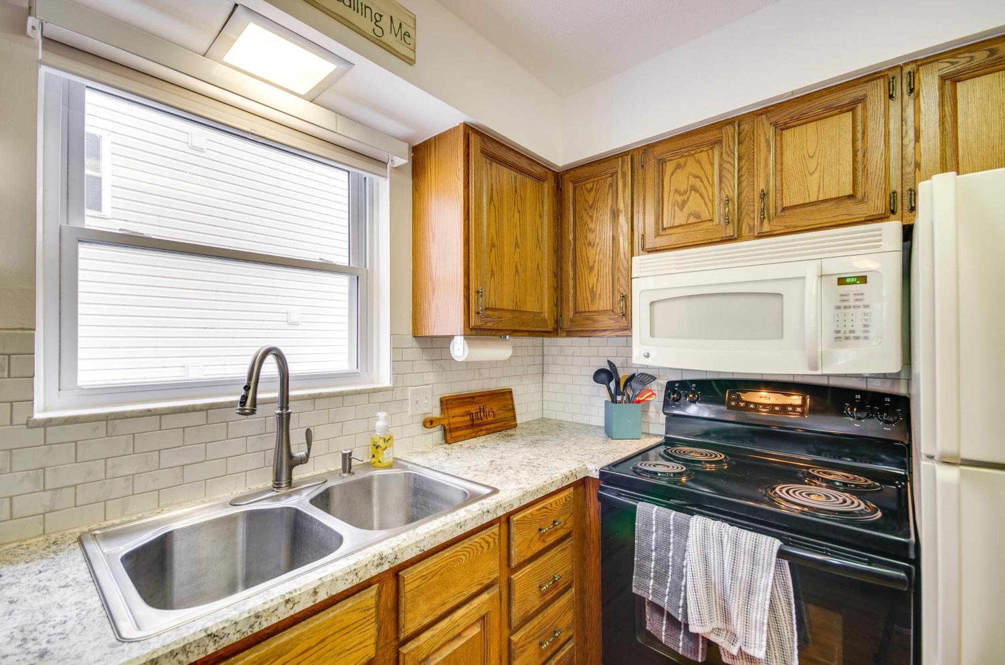 Cozy Lake Ozark Condo Rental With Grill, Pool Access מראה חיצוני תמונה